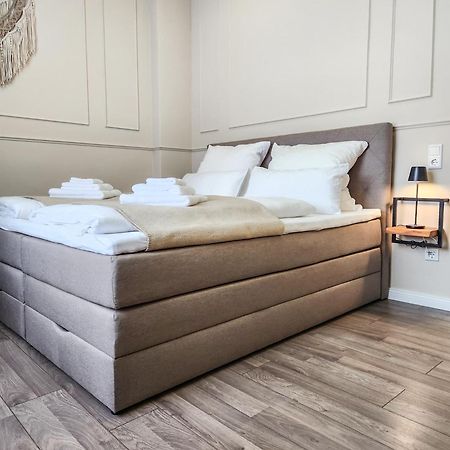 Geli Homes: Cozy 2-Bedroom with Premium Amenities Luenen Exterior photo